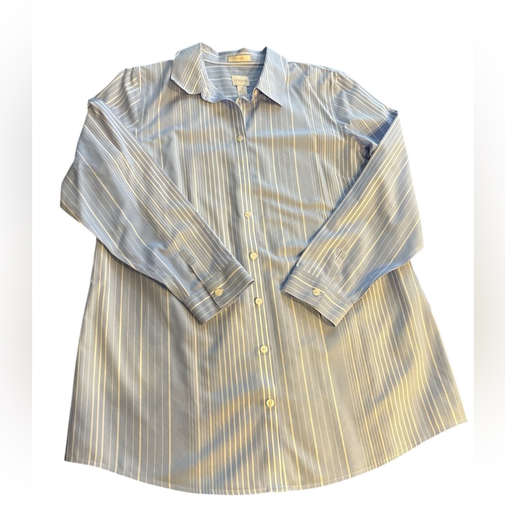Chico's 2 Light Blue and White Striped Blouse Womens Regular Size 12 No-Iron